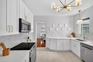 7602 Dartmouth Ave N, Saint Petersburg, FL 33710 - Photo 7