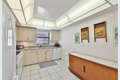 2611 Lancaster Drive #33, Sun City Center, FL 33573 - Photo 9