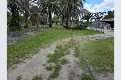 1405 6th Street SE, Ruskin, FL 33570 - Photo 9