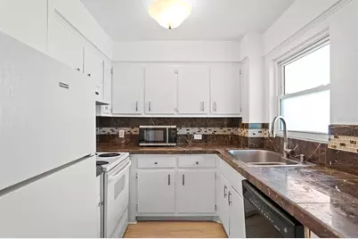750 Burlington Avenue N #3C, Saint Petersburg, FL 33701 - Photo 5