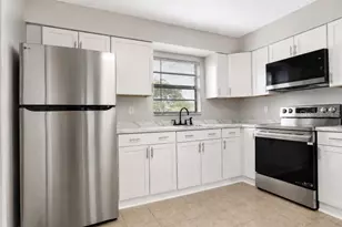 9908 N Myrtle St, Tampa, FL 33617 - Photo 3