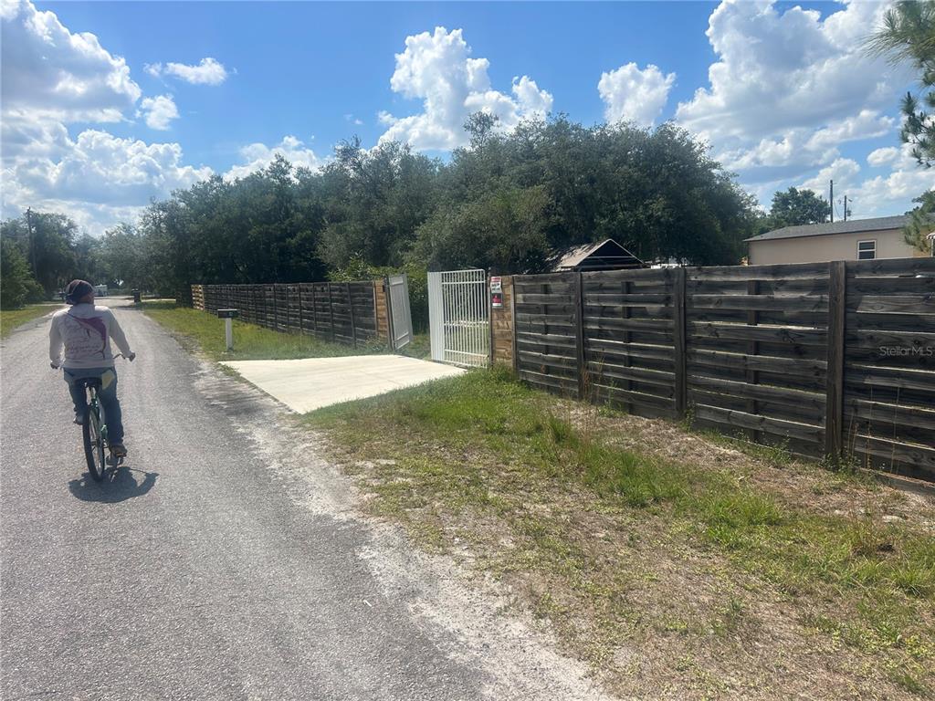 4 Eden Cemetery Rd - 4 Eden Cemetery Rd, Frostproof, FL 33843 Luxury Property | Jose Angel Pina
