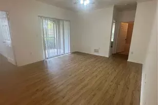 2407 Courtney Meadows Ct, Tampa, FL 33619 - Photo 13