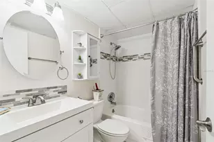 2750 E Bay Dr, Largo, FL 33771 - Photo 19