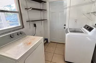 10611 N Altman St, Tampa, FL 33612 - Photo 17