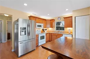 802 Smith Bay Dr, Brandon, FL 33510 - Photo 13