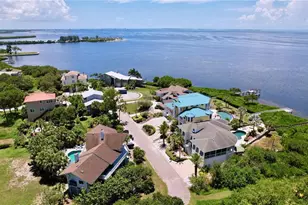 511 Seaview Dr, Tarpon Springs, FL 34689 - Photo 45