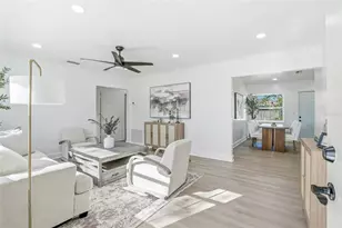 4720 Mohegan Rd, Saint Petersburg, FL 33708 - Photo 3
