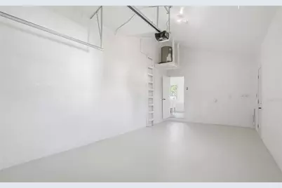 4720 Mohegan Road, Saint Petersburg, FL 33708 - Photo 25