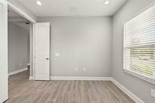 18137 Franklin Park Ct, Venice, FL 34293 - Photo 17