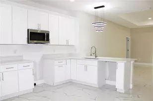 9304 N 18th St, Tampa, FL 33612 - Photo 11