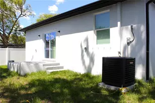 9304 N 18th St, Tampa, FL 33612 - Photo 45