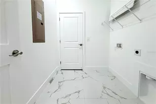 9304 N 18th St, Tampa, FL 33612 - Photo 33