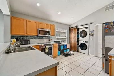 2708 Bellewater Place, Oviedo, FL 32765 - Photo 9