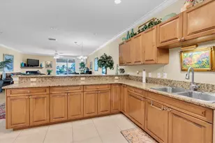 300 Capri Blvd, Treasure Island, FL 33706 - Photo 15