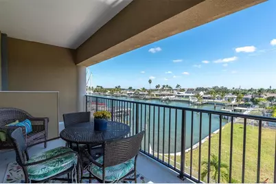 300 Capri Boulevard #6, Treasure Island, FL 33706 - Photo 33
