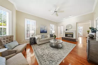833 Marco Drive NE, Saint Petersburg, FL 33702 - Photo 3