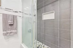 8721 N Orangeview Ave, Tampa, FL 33617 - Photo 29