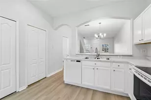 6705 Lake Rochester Ln, Gibsonton, FL 33534 - Photo 15
