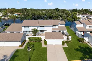6497 Cape Hatteras Way NE, Saint Petersburg, FL 33702 - Photo 1