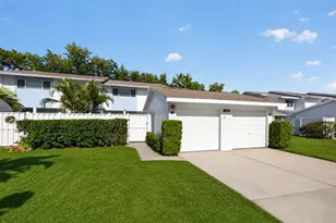 6497 Cape Hatteras Way NE, Saint Petersburg, FL 33702 - Photo 3
