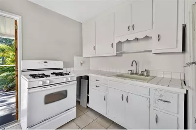 2122 6th Avenue N, Saint Petersburg, FL 33713 - Photo 5