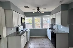 3134 17th St N, Saint Petersburg, FL 33713 - Photo 9