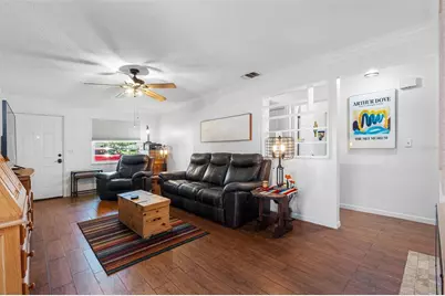 1150 Orange Tree Circle E #D, Palm Harbor, FL 34684 - Photo 5