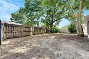 2207 Parkwood Dr, Valrico, FL 33594 - Photo 69