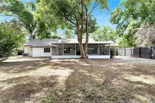 2207 Parkwood Dr, Valrico, FL 33594 - Photo 71