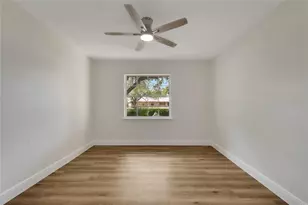 2207 Parkwood Dr, Valrico, FL 33594 - Photo 61