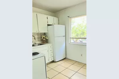 6700 1st Avenue S #211, Saint Petersburg, FL 33707 - Photo 3