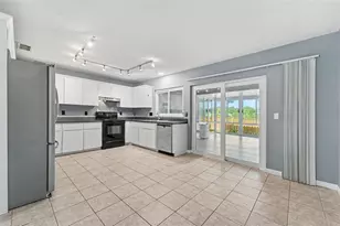14806 Morning Dr, Lutz, FL 33559 - Photo 7