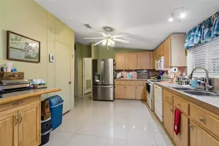 12701 126th Ave, Largo, FL 33774 - Photo 15