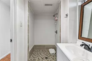 855 E Brandon Blvd, Brandon, FL 33511 - Photo 15