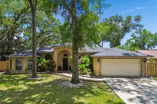 3602 Arlington Oaks Ct, Tampa, FL 33618 - Photo 1