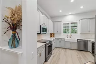 3602 Arlington Oaks Ct, Tampa, FL 33618 - Photo 19