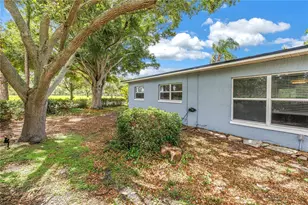 7400 19th Ave N, Saint Petersburg, FL 33710 - Photo 11