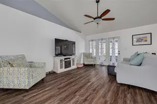 1472 Bay View St, Tarpon Springs, FL 34689 - Photo 9