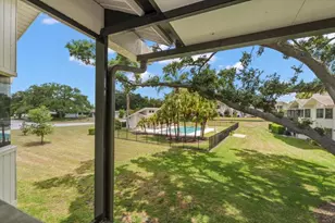 498 Lakeview Dr, Palm Harbor, FL 34683 - Photo 25