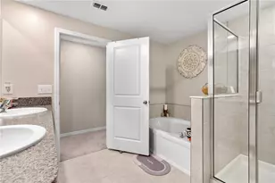 843 Royal Empress Dr, Ruskin, FL 33570 - Photo 25