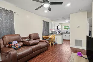 614 W 6th St, Lakeland, FL 33805 - Photo 9
