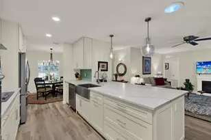 6625 Baybrooks Cir, Tampa, FL 33617 - Photo 15