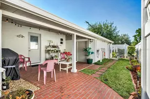 6625 Baybrooks Cir, Tampa, FL 33617 - Photo 39