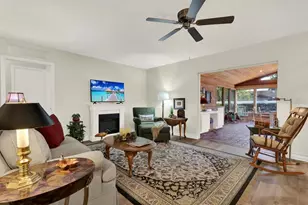 6625 Baybrooks Cir, Tampa, FL 33617 - Photo 21