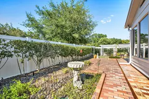 6625 Baybrooks Cir, Tampa, FL 33617 - Photo 45