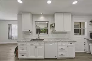 37634 Hidden Park Ct, Dade City, FL 33525 - Photo 15