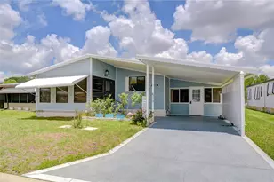 35123 Colony Hills Dr, Zephyrhills, FL 33541 - Photo 3
