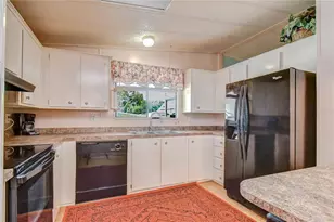 35123 Colony Hills Dr, Zephyrhills, FL 33541 - Photo 17
