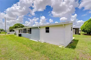 35123 Colony Hills Dr, Zephyrhills, FL 33541 - Photo 41